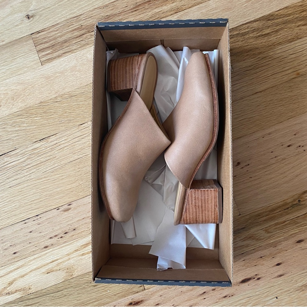 Nisolo All Day Mule - Almond - Picture 2 of 3